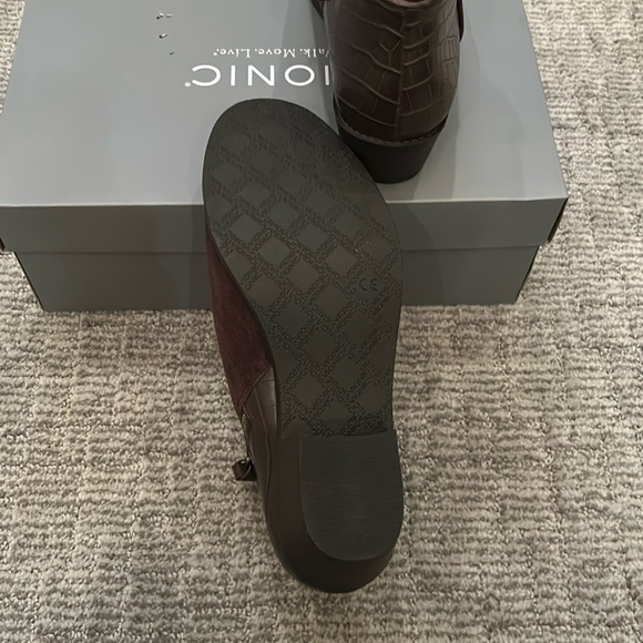 Vionic Marissa Water Repellent Suede Ankle Boots - Chocolate 8 - Picture 6 of 7